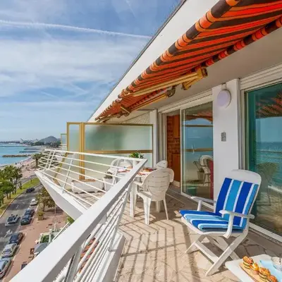 LE CHANTILLY AP4464 by RIVIERA HOLIDAY HOMES