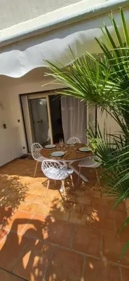 Balcon ou terrasse dans l'établissement Élégant cocon sur la croisette parking terrasse et jardin
