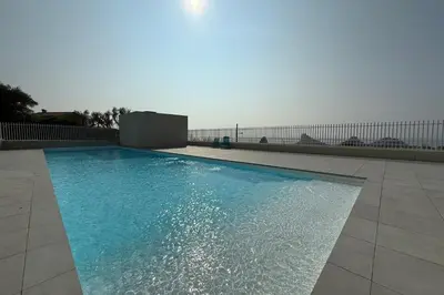 Piscine de l'établissement Modern studio - terrace - pool ou située à proximité