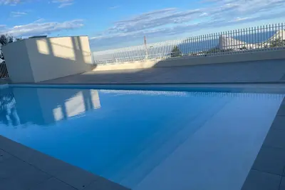 Piscine de l'établissement Modern studio - terrace - pool ou située à proximité