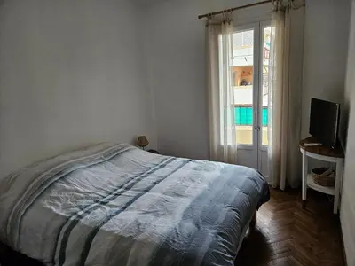 Un ou plusieurs lits dans un hébergement de l'établissement Antibes carré d'or 3P Albert 1er Le Gazan