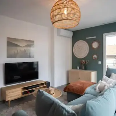 Apartment with mountain views in Antibes