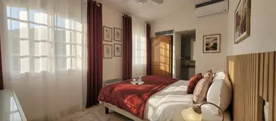 Un ou plusieurs lits dans un hébergement de l'établissement Villa Olimp in Super Cannes with sea view