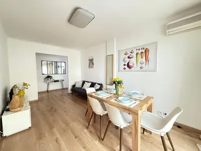 Coin salon dans l'établissement 3BD Appartement Juan-les-Pins Antibes near beach and centre