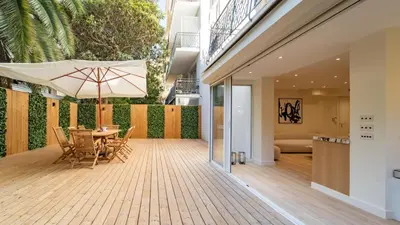 Terrasse ou espace extérieur de l'établissement 3BDR Cocoon in Cannes Martinez avec Jardin Privé & Design Contemporain à 3 min de la Croisette