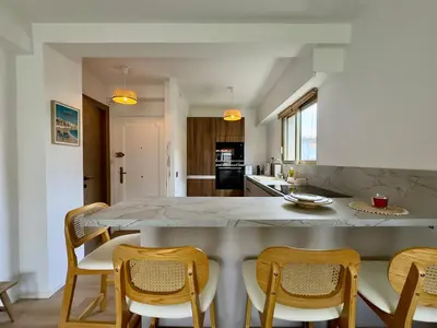 Cuisine ou kitchenette dans l'établissement Le Cirodde SCLS - Climatisation, Wifi, Parking