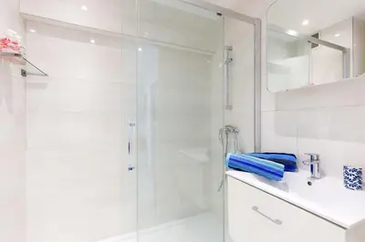 Salle de bains dans l'établissement Rives dor