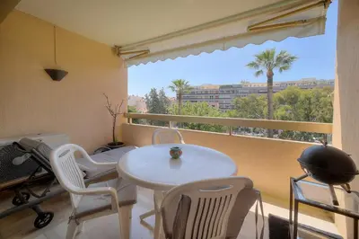 Balcon ou terrasse dans l'établissement REF 1514 - Apartment with unobstructed view to rent