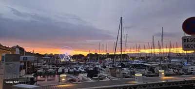 Lever ou coucher de soleil vu de l'appartement ou à proximité