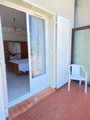 Un ou plusieurs lits dans un hébergement de l'établissement Appartement dans Villa à Antibes avec Vue Mer
