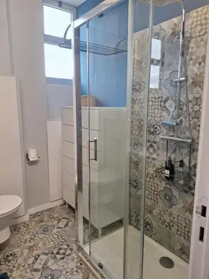 Salle de bains dans l'établissement Au Cœur du Cap d'Antibes pour 4 personnes