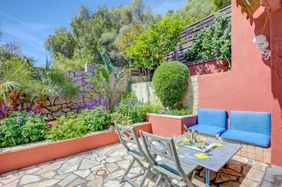 Jardin de l'établissement Antibes Loft Retreat - Happy Rentals