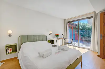 Un ou plusieurs lits dans un hébergement de l'établissement Antibes Loft Retreat - Happy Rentals
