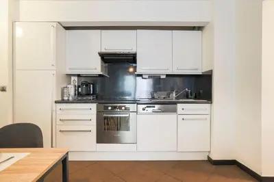Cuisine ou kitchenette dans l'établissement 2Room Apart with AC, 3 min to the beach, Small garage