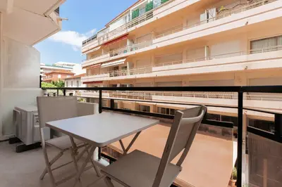 Balcon ou terrasse dans l'établissement T2 Neuf et chic à deux pas de la Croisette