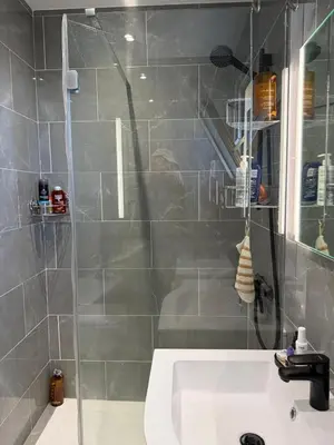 Salle de bains dans l'établissement Studio Azur face à la mer - Parking privé
