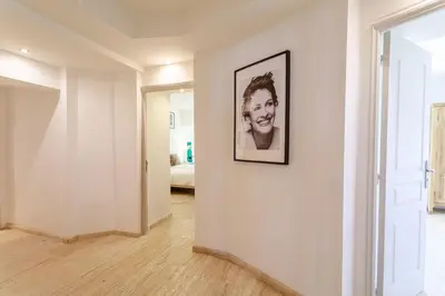 Plan de l'établissement Villa exclusive au sommet de Cannes, 8 chambres, double piscine, vue sur la mer
