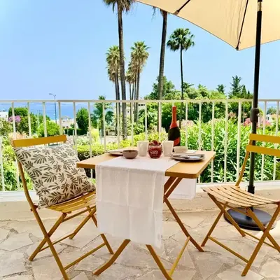 Sea-vue 2 Bedroom apartment in Golfe-Juan close to beach