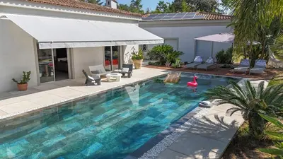 Piscine de l'établissement Beautiful luxury villa ou située à proximité