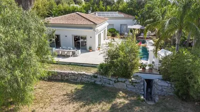 Jardin de l'établissement Beautiful luxury villa
