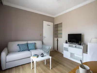 Télévision ou salle de divertissement dans l'établissement Studio Le St Cloud by Interhome