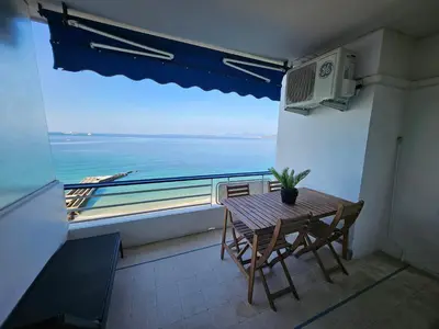 Plan de l'établissement Juan les Pins Front de Mer 2P parking Colombier