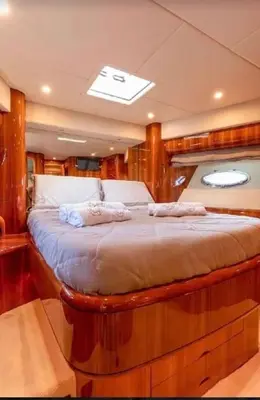 Un ou plusieurs lits dans un hébergement de l'établissement PALME Yacht - Cannes Port Canto - Pointe Croisette - Face à la Mer