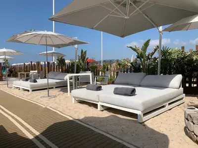 Plan de l'établissement Spacious 3 bed App with pool 5min to JLP beach Ideal for 2 families or 8 people