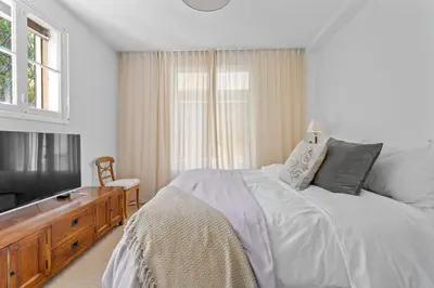 Un ou plusieurs lits dans un hébergement de l'établissement REF 2177- Exceptional Villa in the Heart of Cannes 5mins from La Croisette
