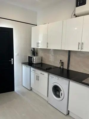 Cuisine ou kitchenette dans l'établissement Azurian stay
