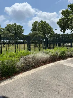 Jardin de l'établissement Studio climatisé 3 mn plage du samedi au samedi Antibes juan les pins
