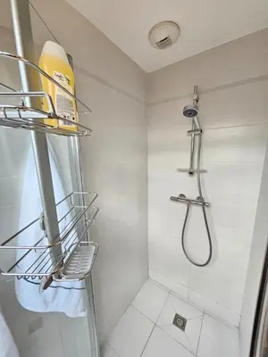 Salle de bains dans l'établissement Juan-les-Pins 2-room apartment