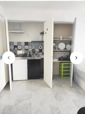 Cuisine ou kitchenette dans l'établissement Beautiful apartment, sea, air conditioning, internet