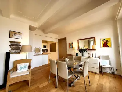 Cuisine ou kitchenette dans l'établissement L'Aiguillon Antibois - Proche Port