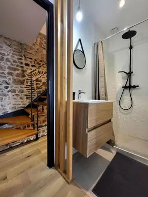 Salle de bains dans l'établissement La Cathédrale Azuréenne - dans le vieil Antibes