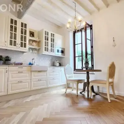 La Tour Antiboise - dans le vieil Antibes