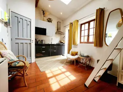 Télévision ou salle de divertissement dans l'établissement Le Cosy Antibois - Proche Marché Provençal