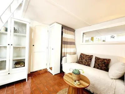 Coin salon dans l'établissement Le Cosy Antibois - Proche Marché Provençal
