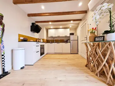 Cuisine ou kitchenette dans l'établissement Le Cinéma - T2 Refait à Neuf