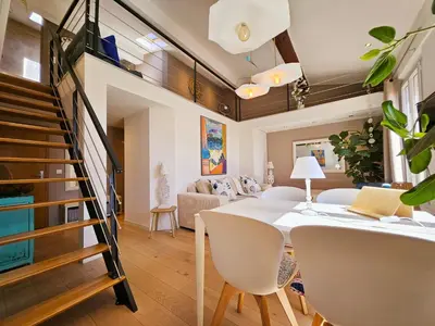 Coin salon dans l'établissement Le Delmas Riviera - Duplex dans Vieil Antibes