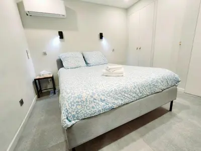 Un ou plusieurs lits dans un hébergement de l'établissement La Fourmi Azuréenne - Studio dans le Vieil Antibes
