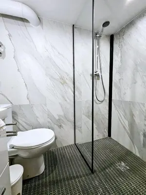 Salle de bains dans l'établissement La Studette Bain - Studio au coeur du vieil Antibes
