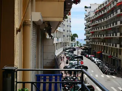 Balcon ou terrasse dans l'établissement Sublime apartment 100 m from the Croisette