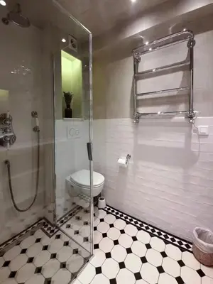 Salle de bains dans l'établissement Le Karlstrom - Charmante maison au coeur du Viel Antibes