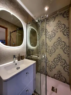 Salle de bains dans l'établissement Le Scarlet Antibois - Appt proche de la plage
