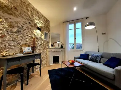 Cuisine ou kitchenette dans l'établissement Le Scarlet Antibois - Appt proche de la plage