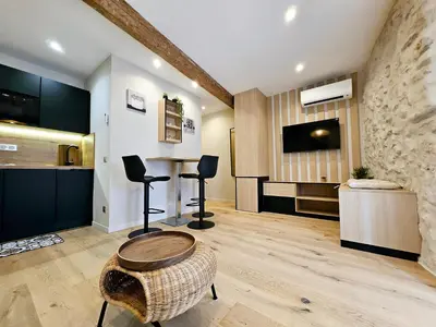 Cuisine ou kitchenette dans l'établissement Le Rempart Studio - Charmant Studio Vieil Antibes
