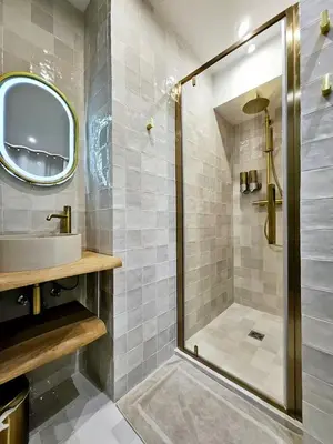 Salle de bains dans l'établissement Le Rempart - T3 dans Vieil Antibes