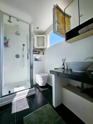 Salle de bains dans l'établissement Le Phare Azur - T3 avec Vue Mer