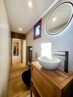 Salle de bains dans l'établissement Le Saint Antoine - T2 dans Vieil Antibes